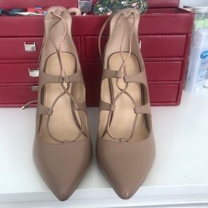 Saks Fifth Avenue nude leather pumps
